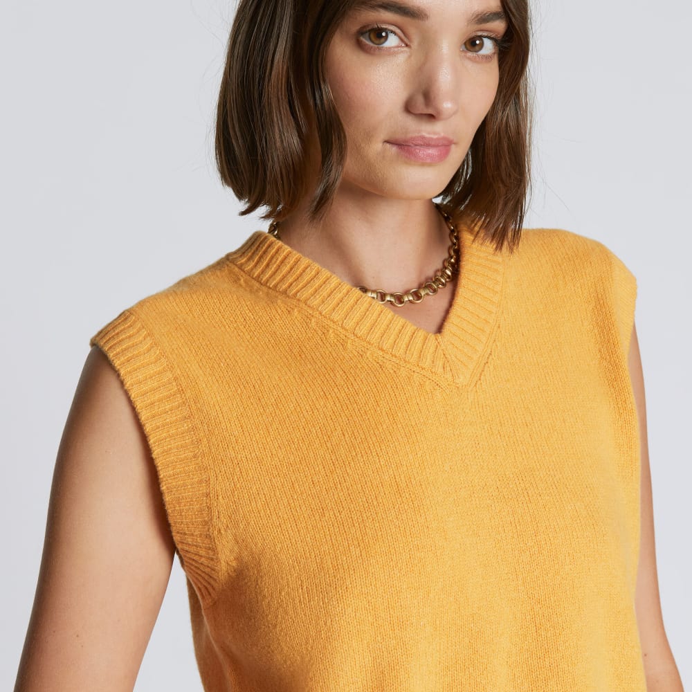 The Cashmere Vest in Kumquat — detail view