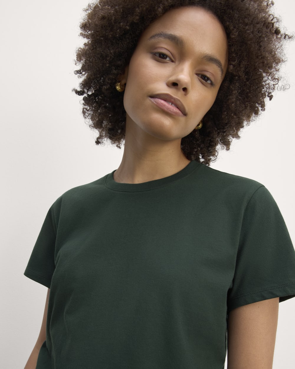 The Box-Cut Tee in Essential Cotton in Scarab — detail view