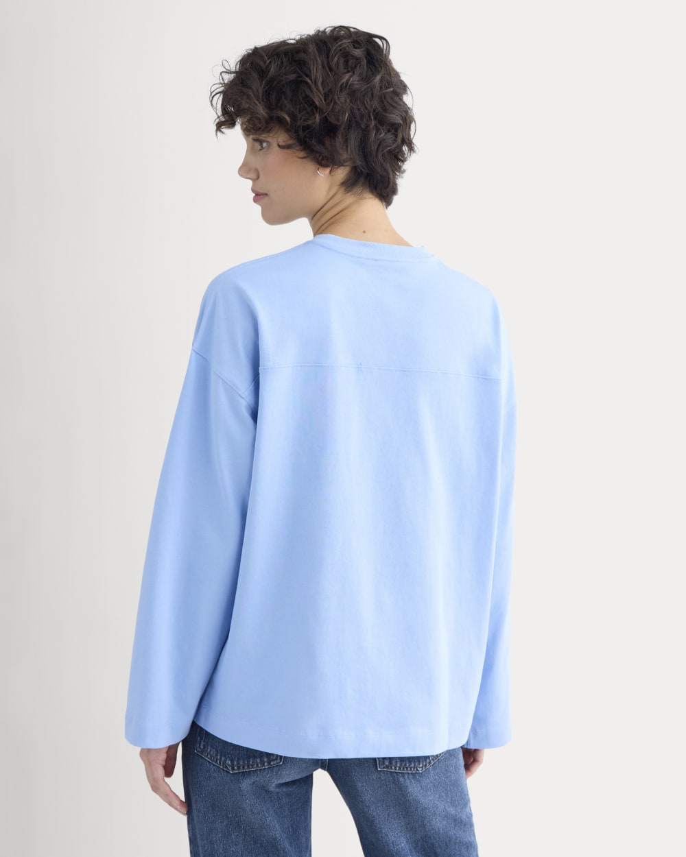 Retro V-Neck Jersey in Open Air Blue — detail view