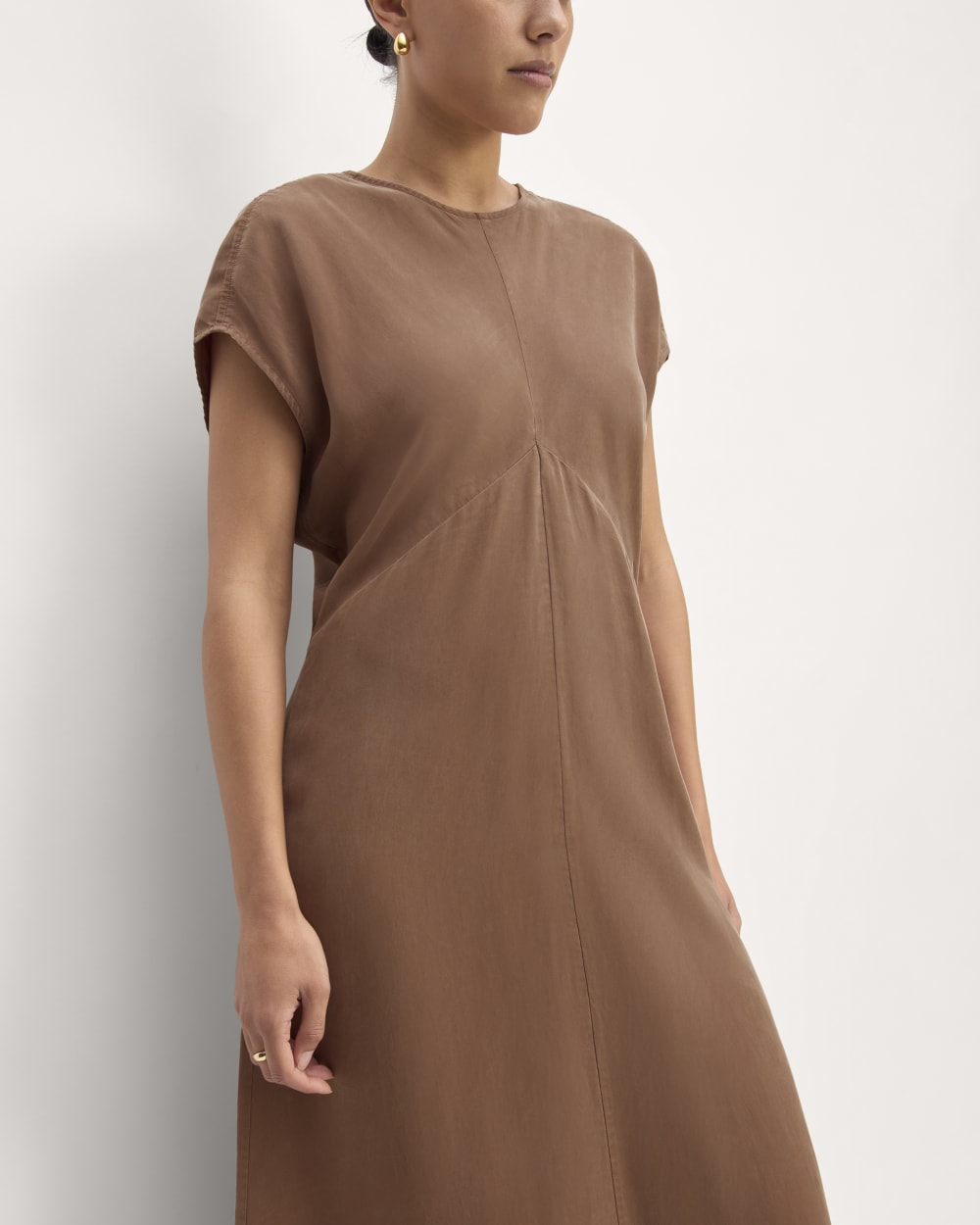 The TENCEL™ Short-Sleeve Midi Dress in Carob Brown — detail view
