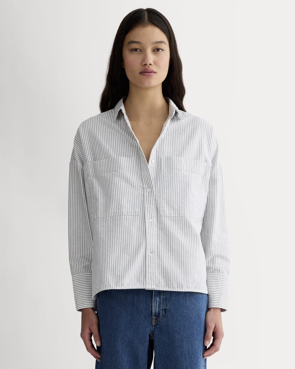 The Boxy Oxford in Black / White — front view
