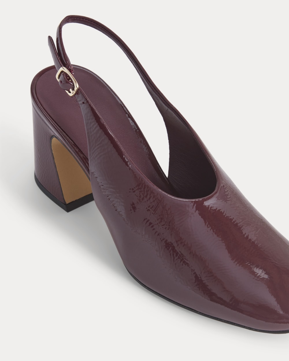 Curved Slingback Heel in Burgundy — detail view
