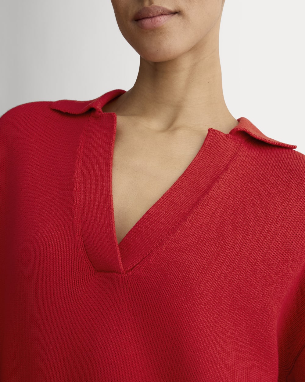 The Boxy Polo in Everyday Cotton in Classic Red — detail view