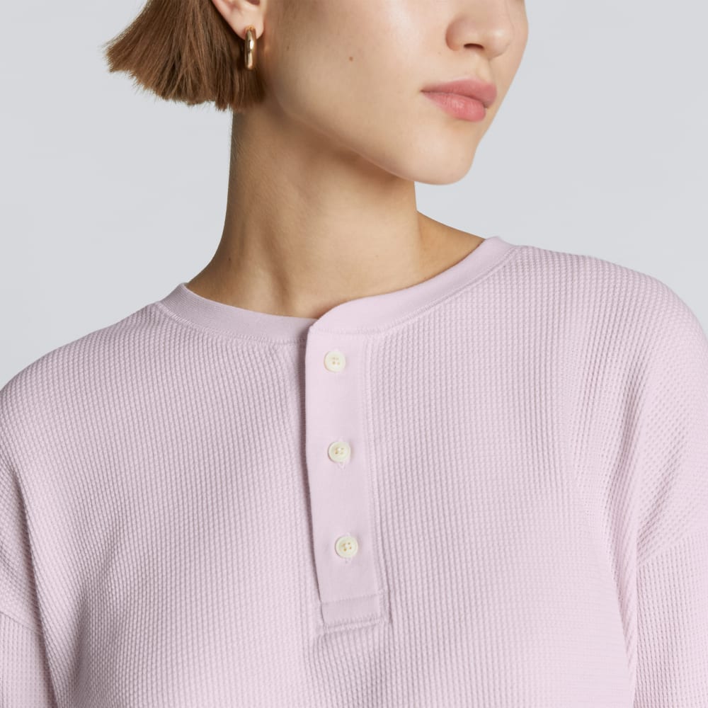 The Organic Cotton Waffle Henley in Light Lilac — alternate view