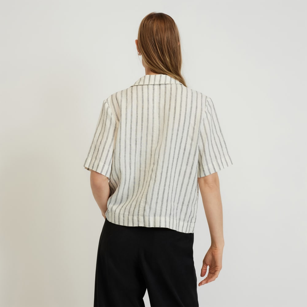 The Linen Workwear Shirt in Black / Canvas Tan — detail view