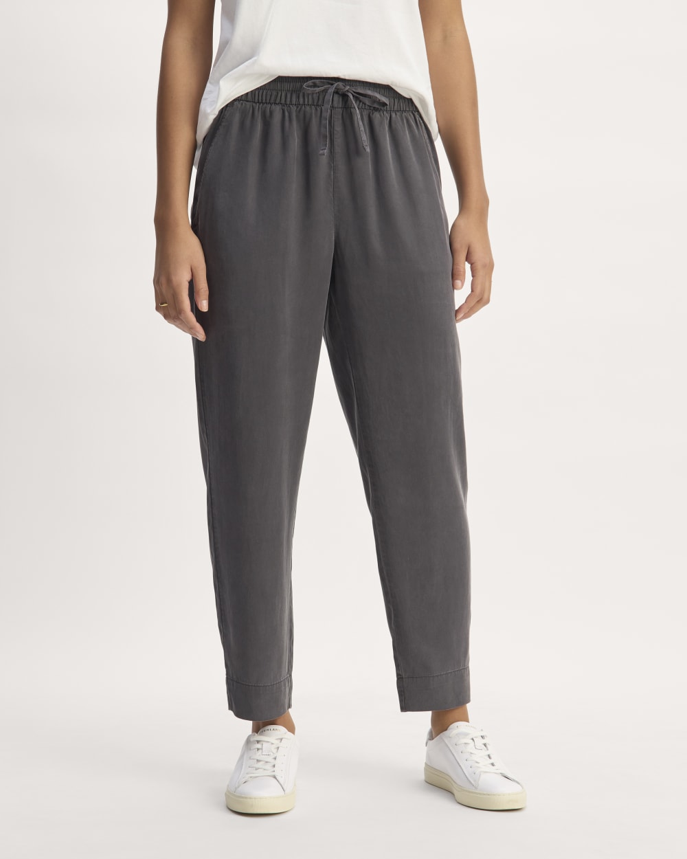 The Tapered Pant in Butterlite in Graphite — detail view