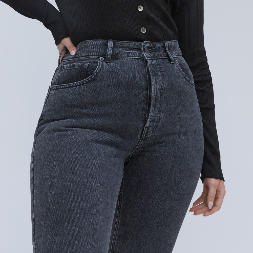 The '90s Cheeky Hourglass Jean in Washed Black — detail view