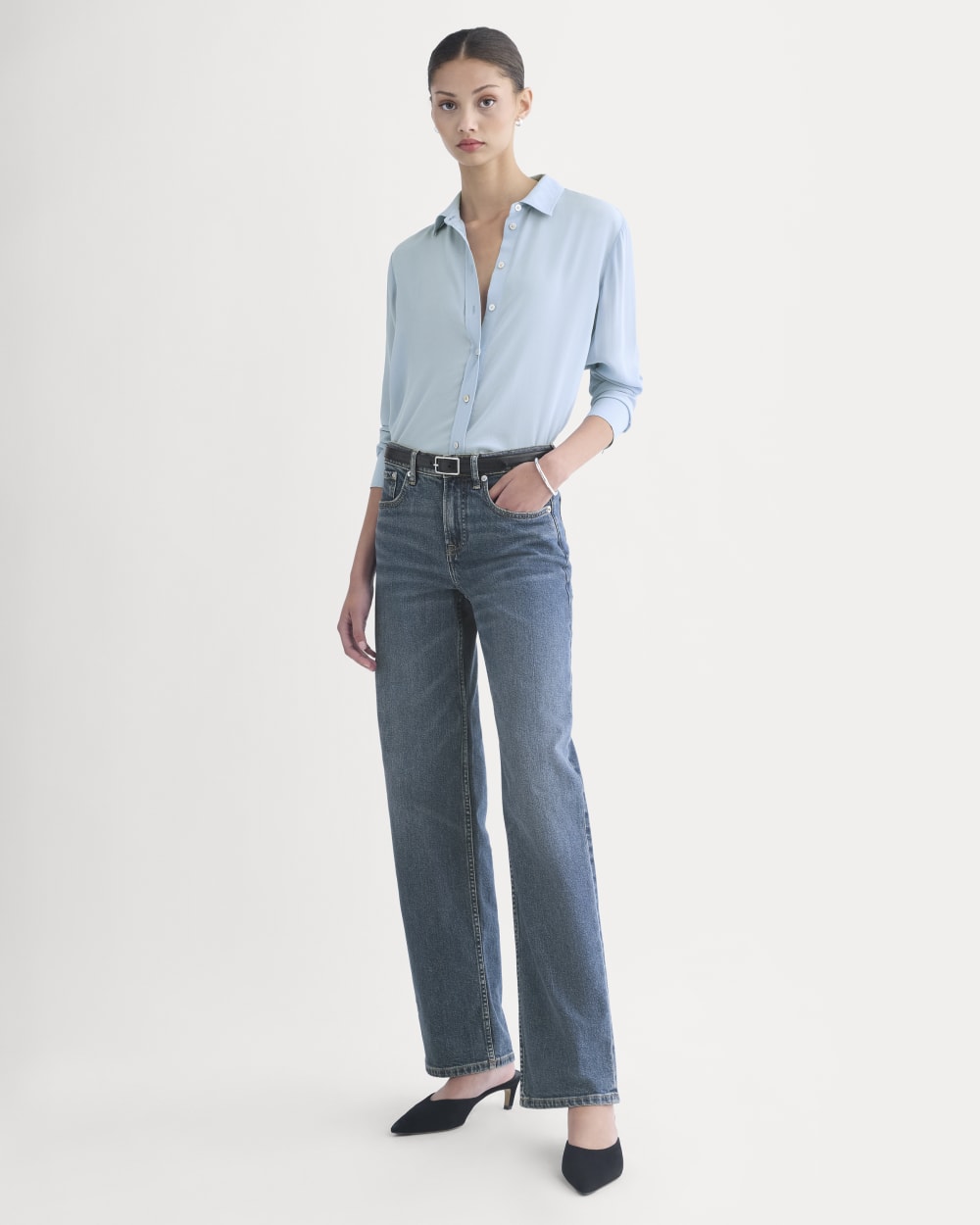 The Column Jean in Ocean — front view