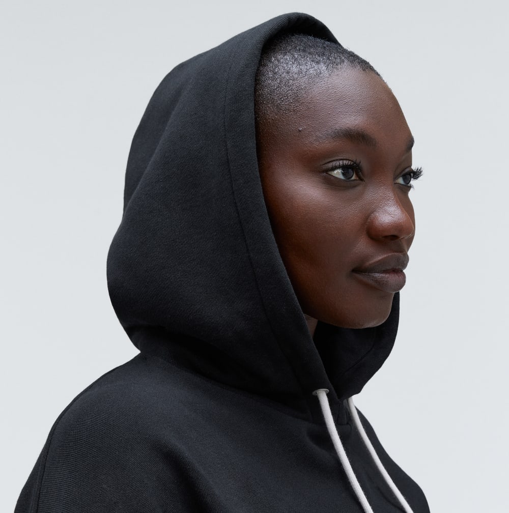 The Track Organic Cotton Popover in Black — detail view