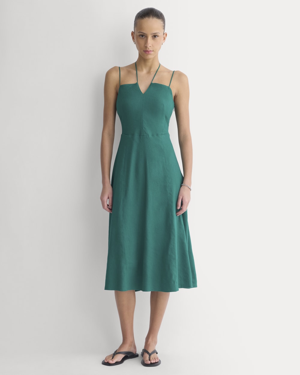 Tie-Neck Dress in Stretch Linen in Evergreen — front view