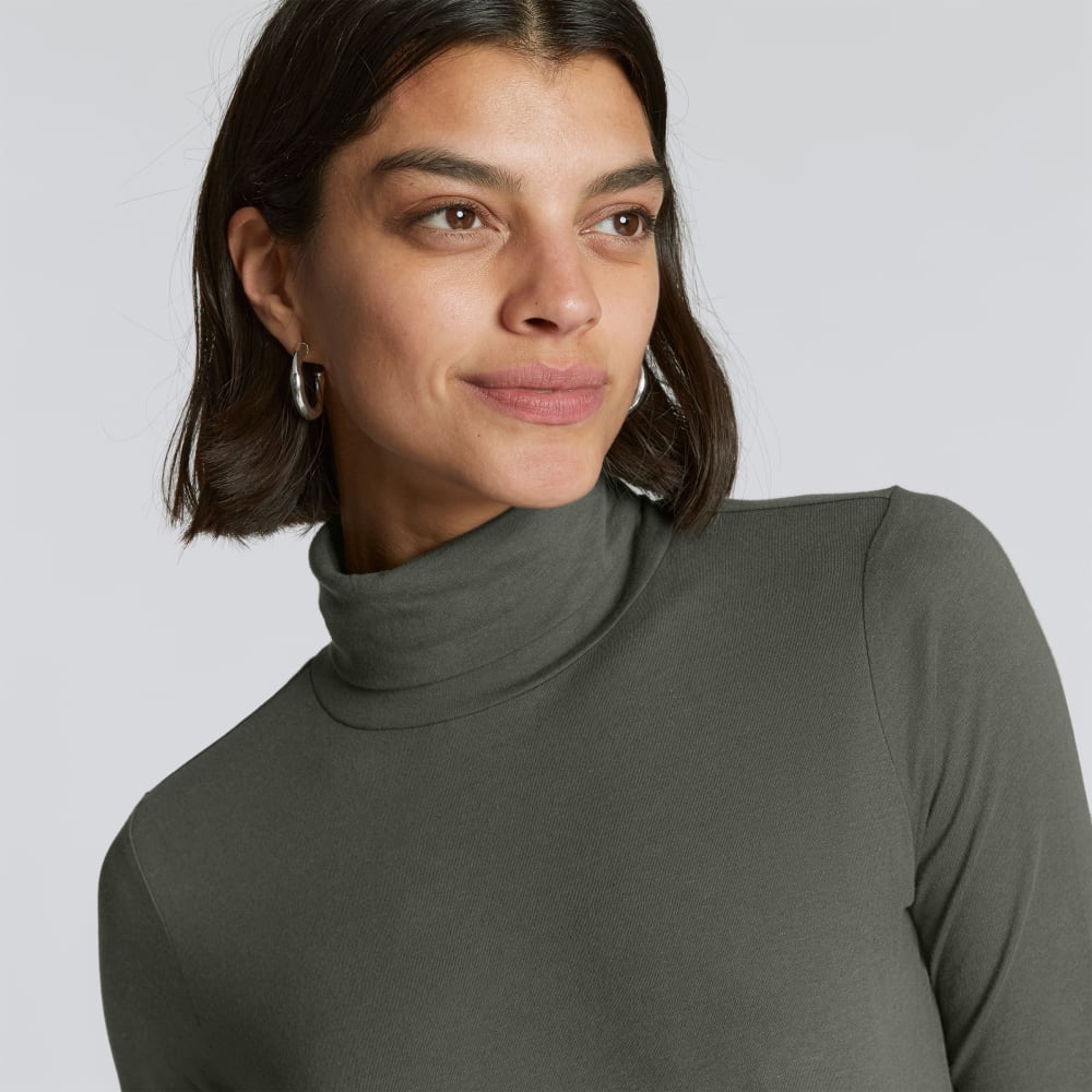 The Organic Cotton Turtleneck in Kambaba — detail view