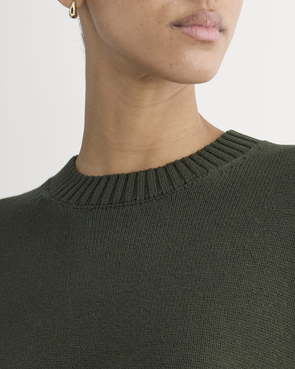 The Boxy Sweater in Everyday Cotton in Dark Green — detail view