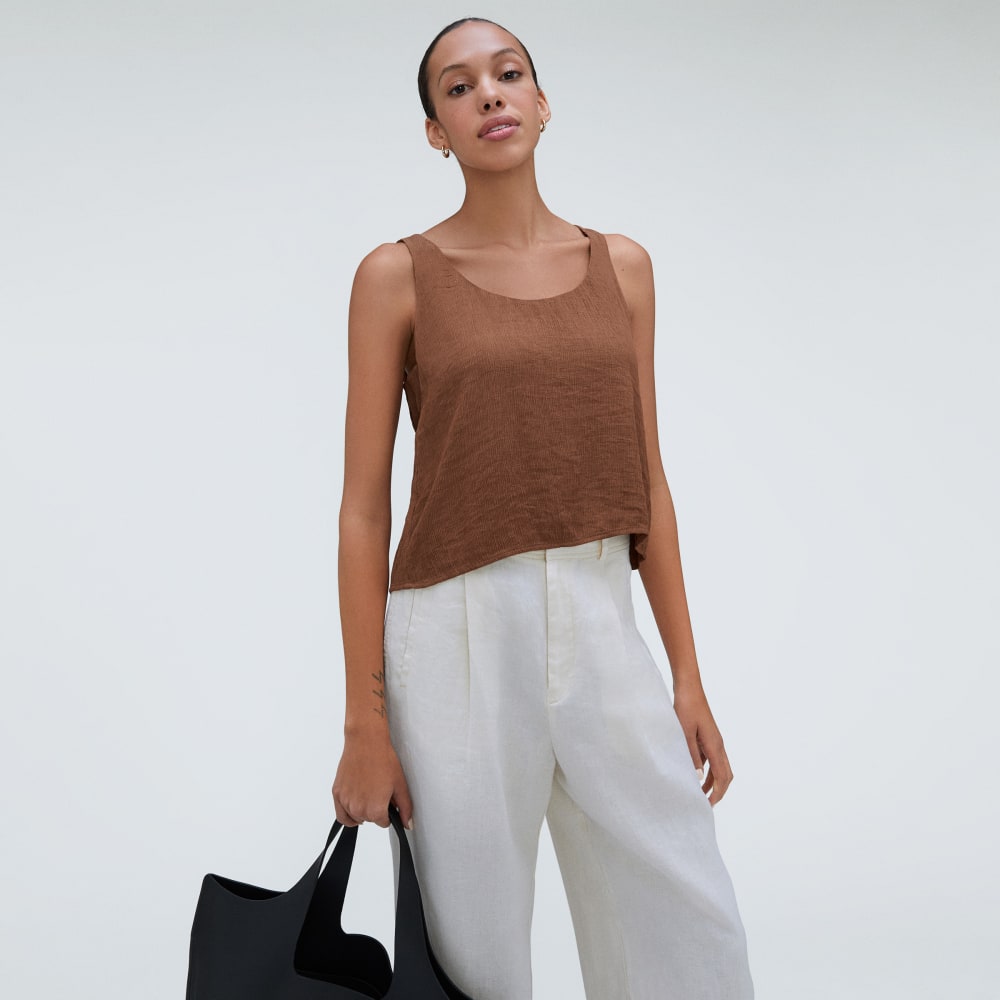 The Naia™ Ripple Tank in Walnut — detail view