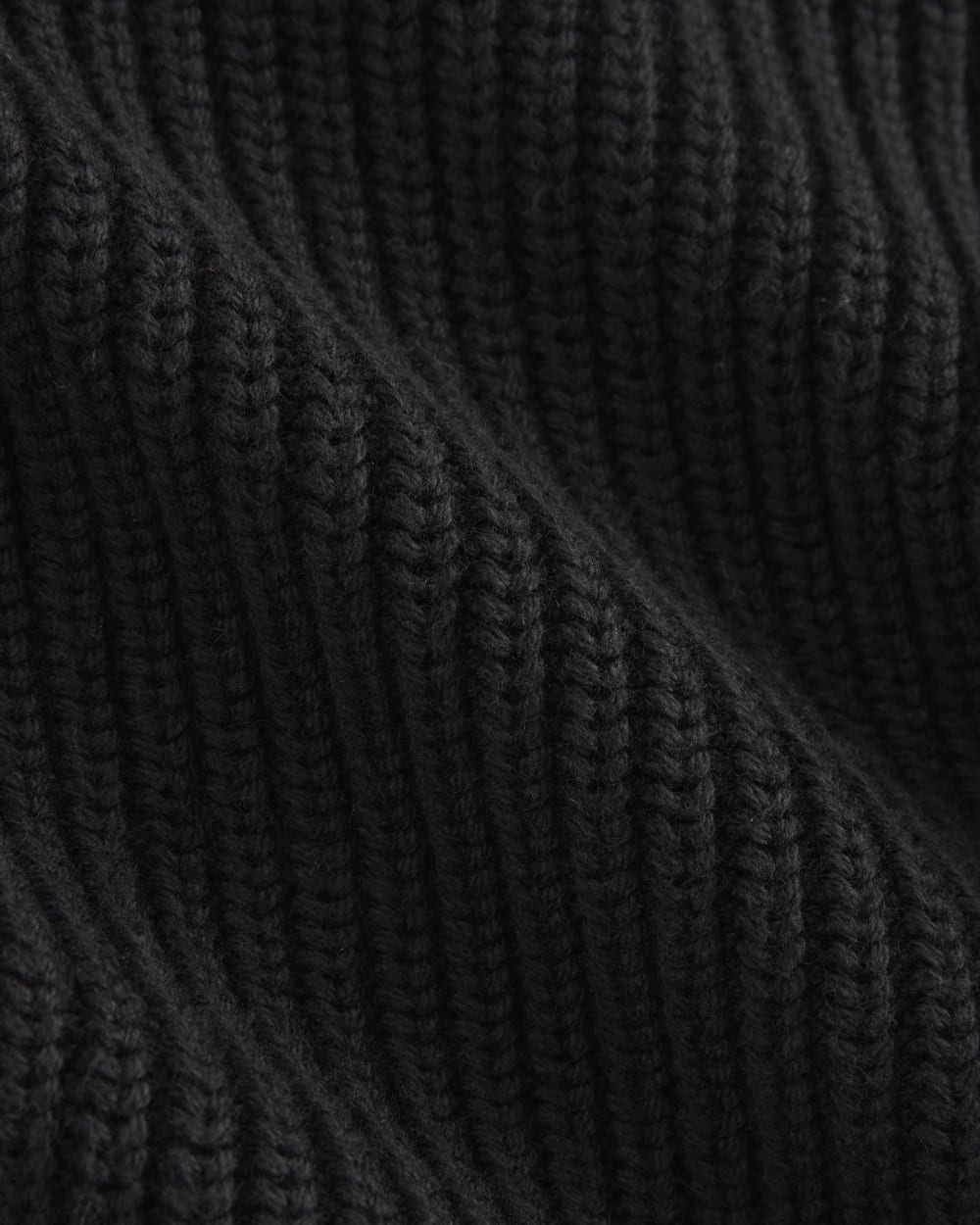 Shrunken Cardigan in Everyday Cotton in Black — detail view