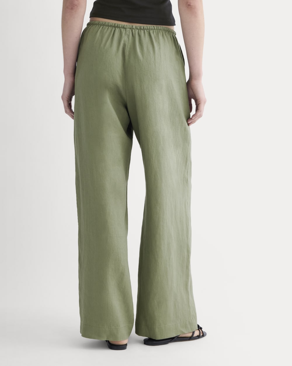 The Drawstring Pant in Linen in Lichen Green — detail view