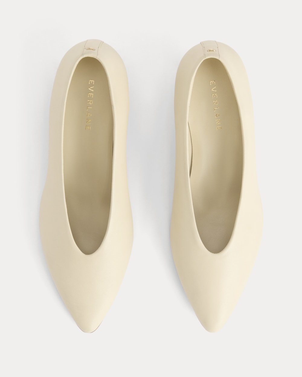 Made in Italy Almond-Toe Pump in Crema — detail view