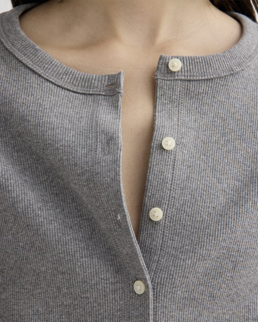 The Selfie Cardigan in Mid Heather Grey — detail view
