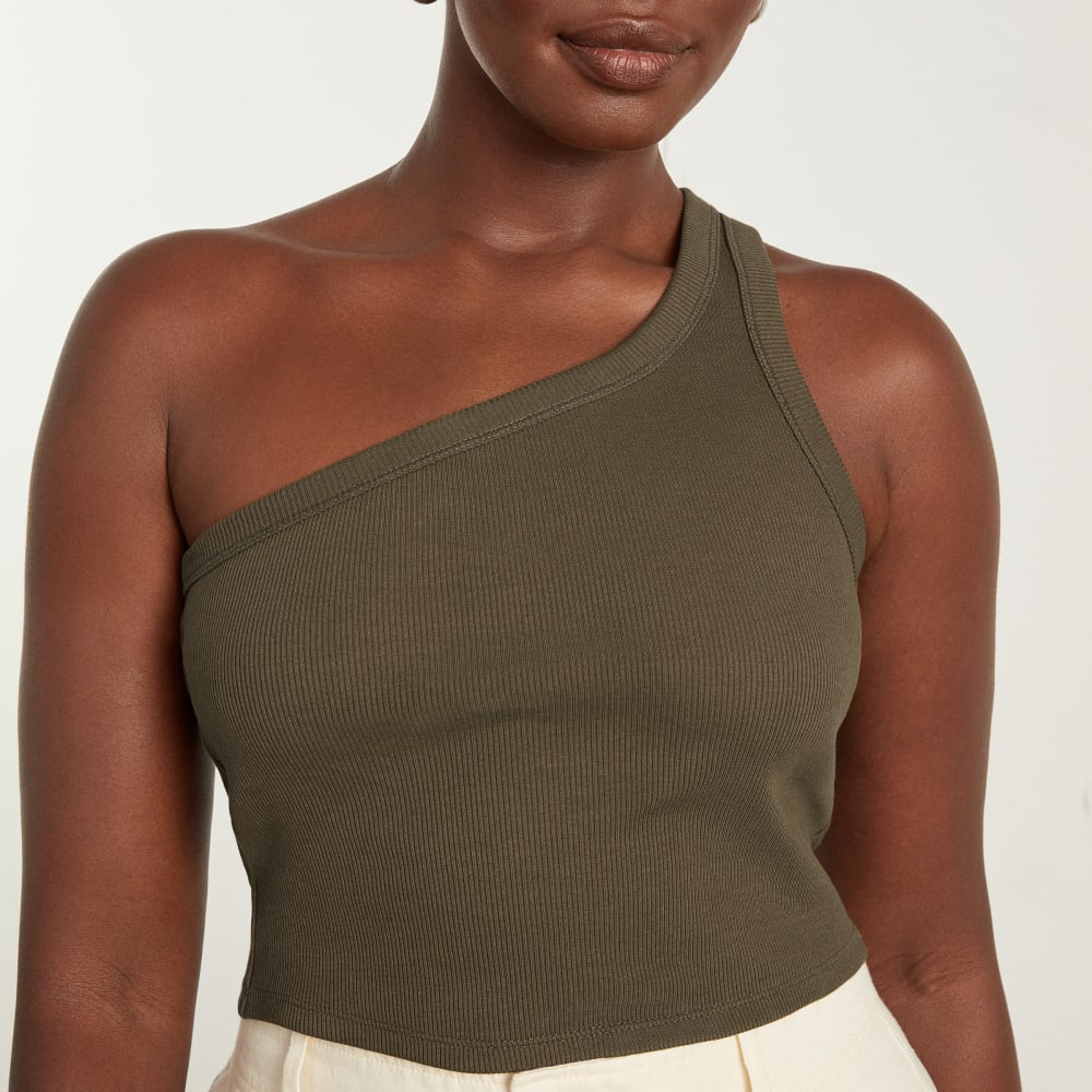 The Ribbed One-Shoulder Tank in Beech — detail view