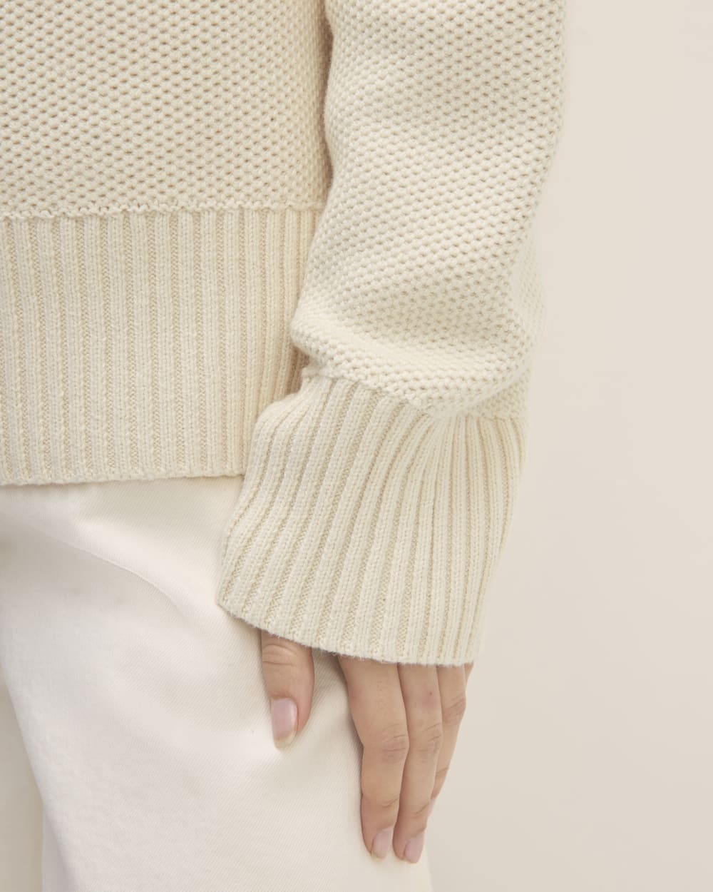 The Cotton Honeycomb Square Crew in Canvas — detail view