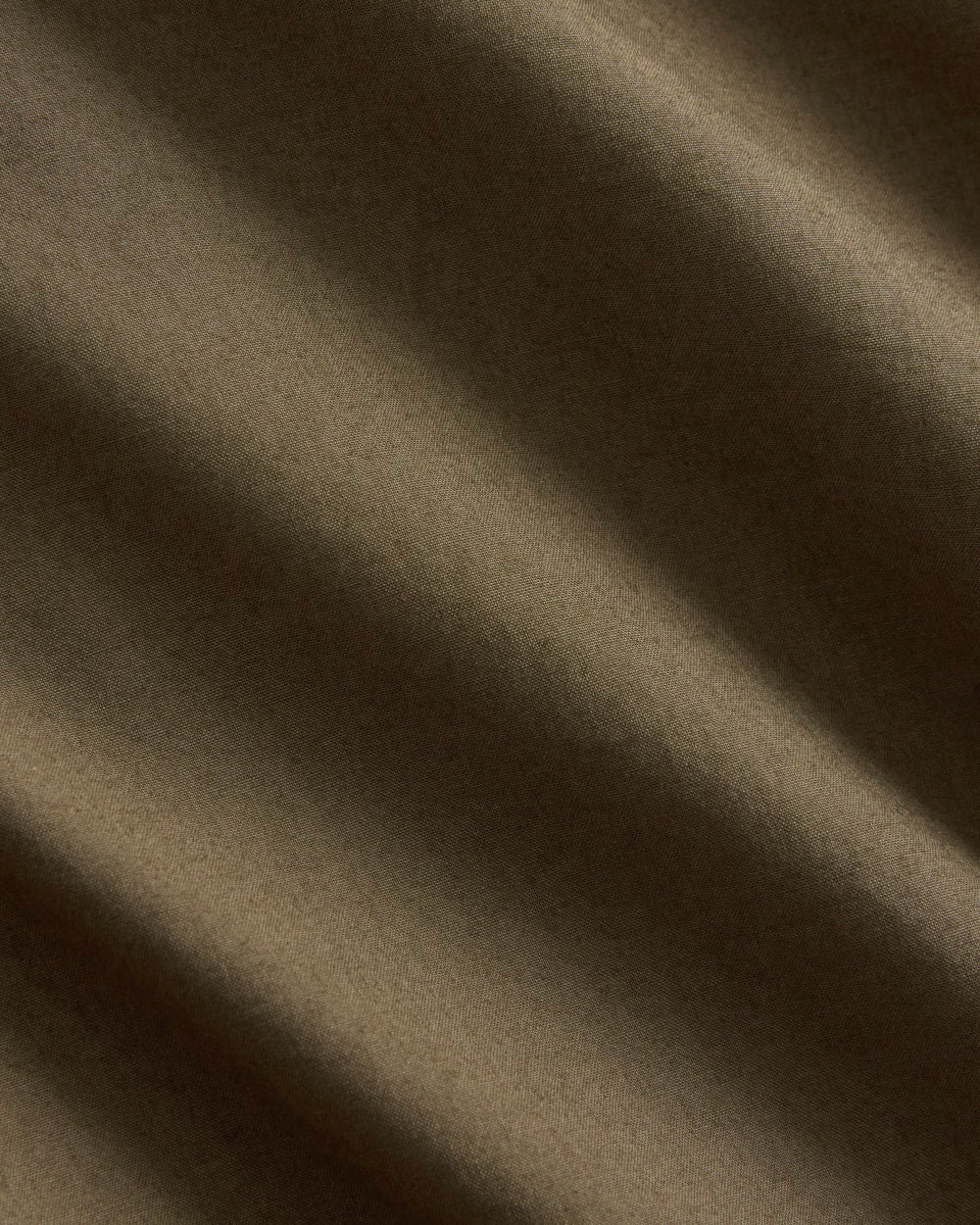 Cuff Detail Shirt in Lightweight Cotton in Beech — detail view