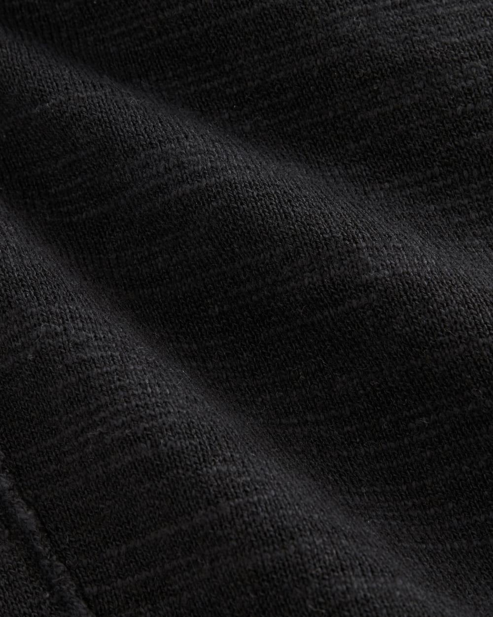 The Muscle Sweater in Cotton Linen in Black — detail view