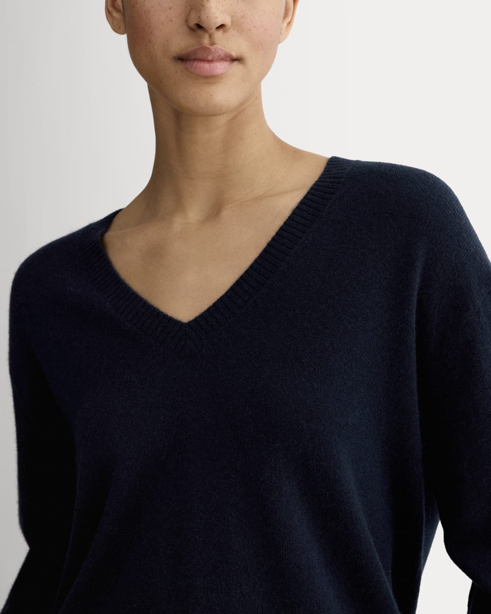 The Classic V in Cashmere in Navy — detail view
