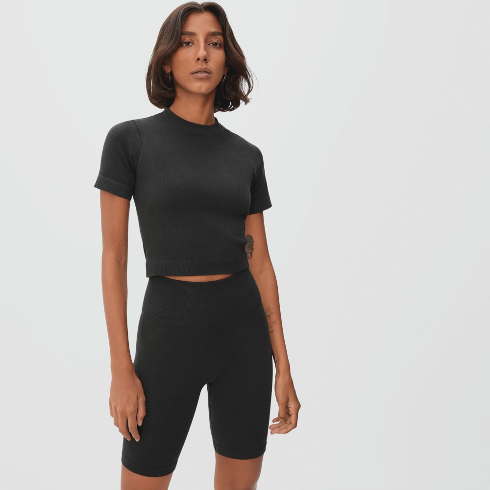 The Seamless Tee in Black — detail view