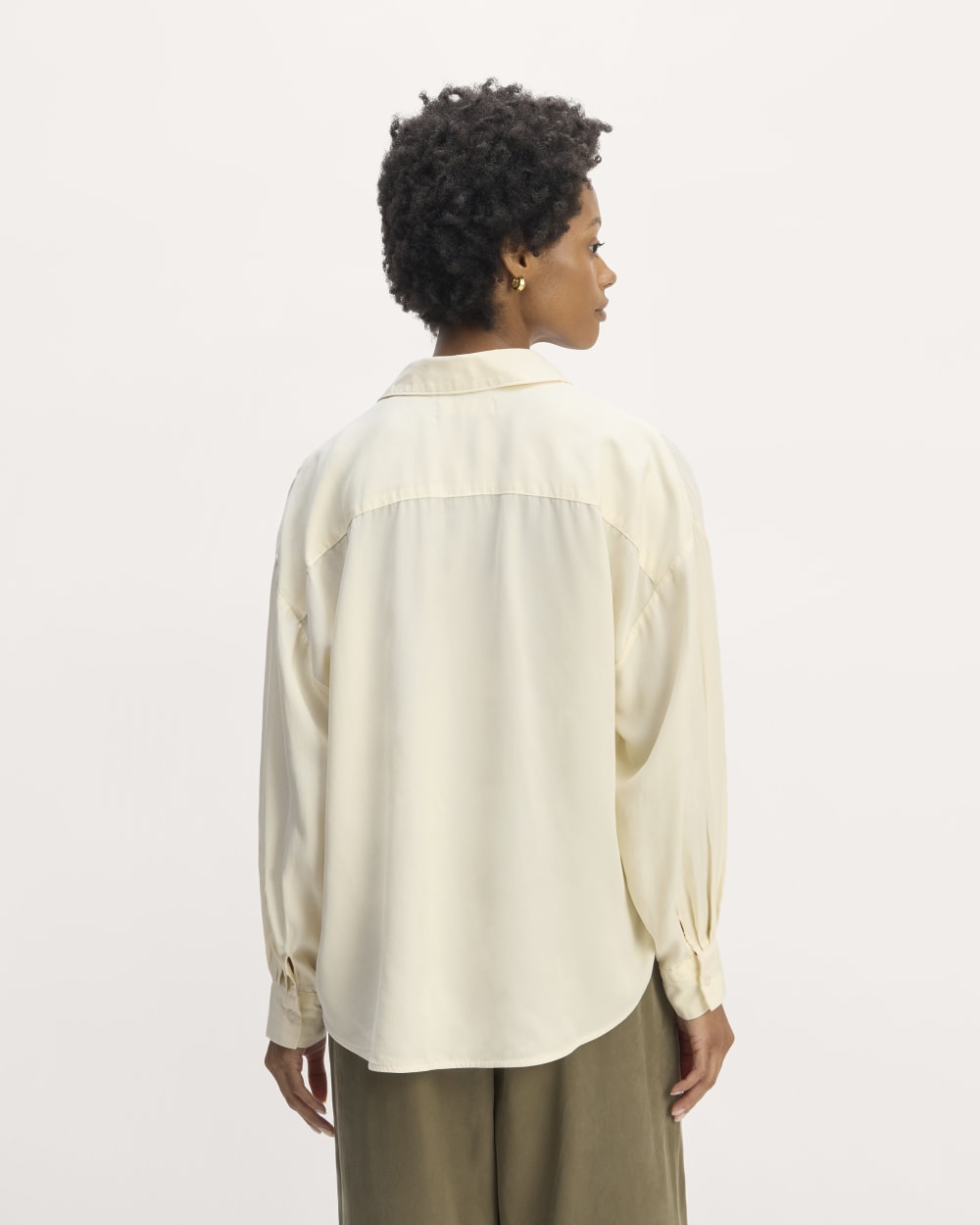 The Oversized Shirt in Butterlite in Bone — detail view
