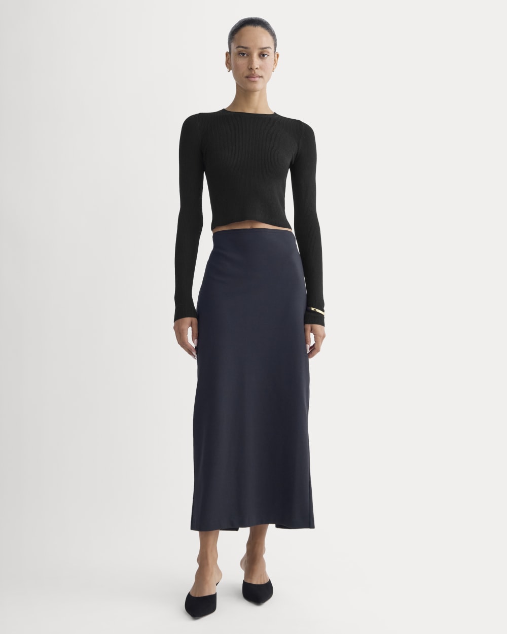 The Cropped Crew Top in Ultrafine Merino in Black — detail view