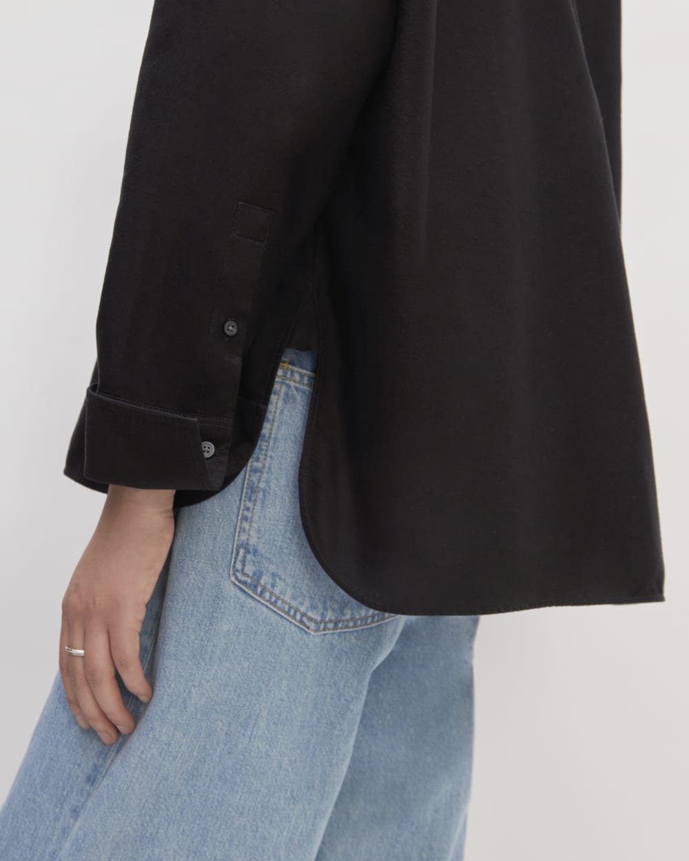 The Boxy Oxford in Black — detail view