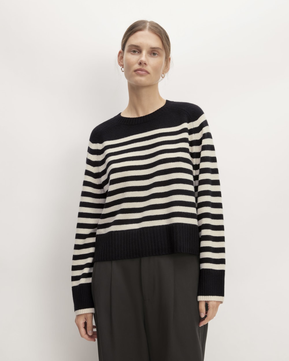 The Boxy Crew in Cashmere in Black / Bone — front view