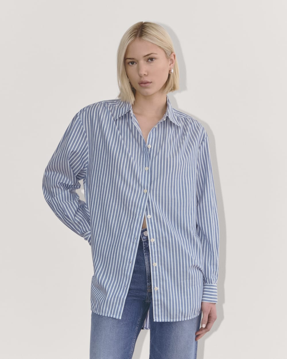 The Gathered Shirt in Silky Cotton in Bone / Mazarine Blue — front view