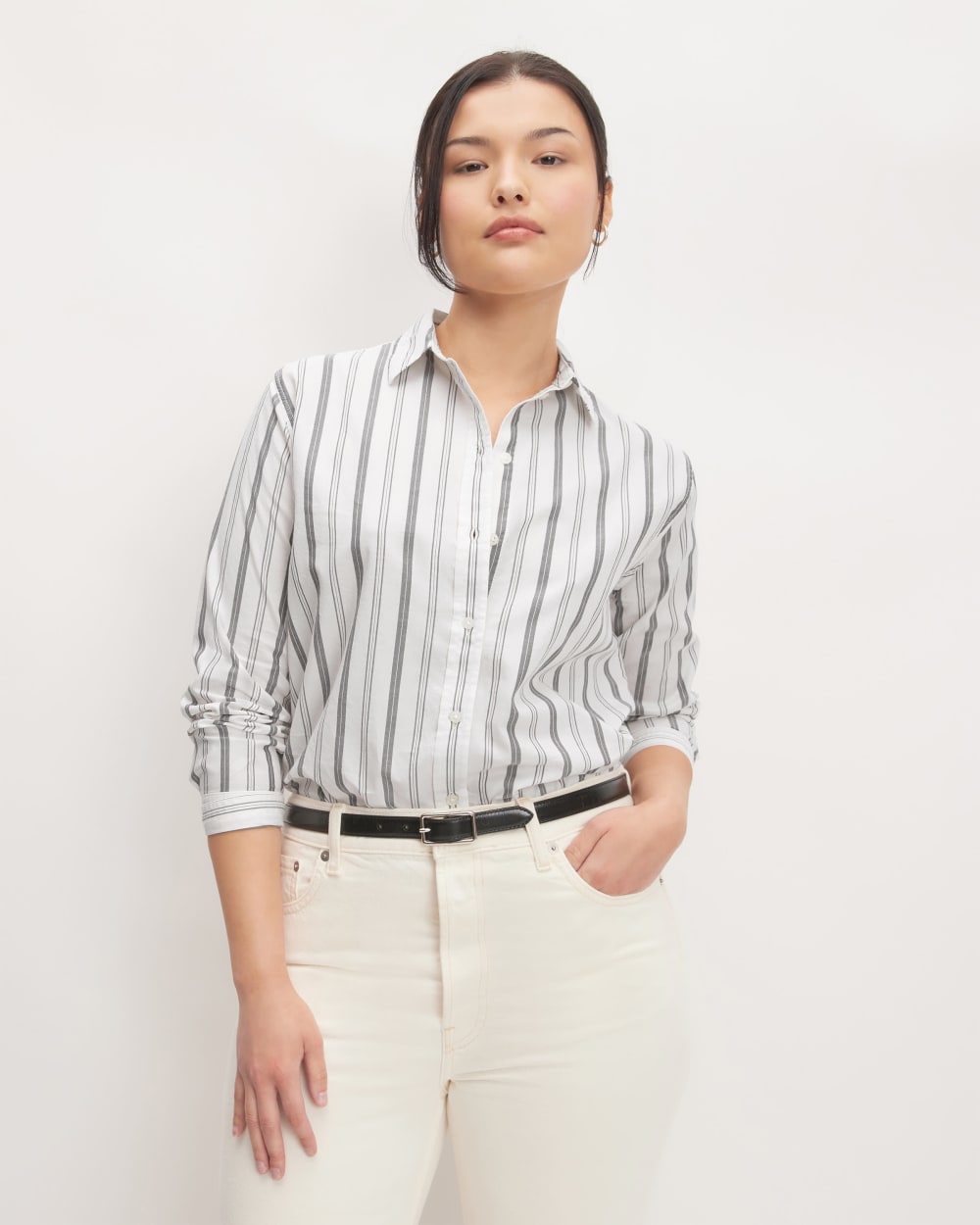 The Must-Have Shirt in Silky Cotton in Bone / Black — front view