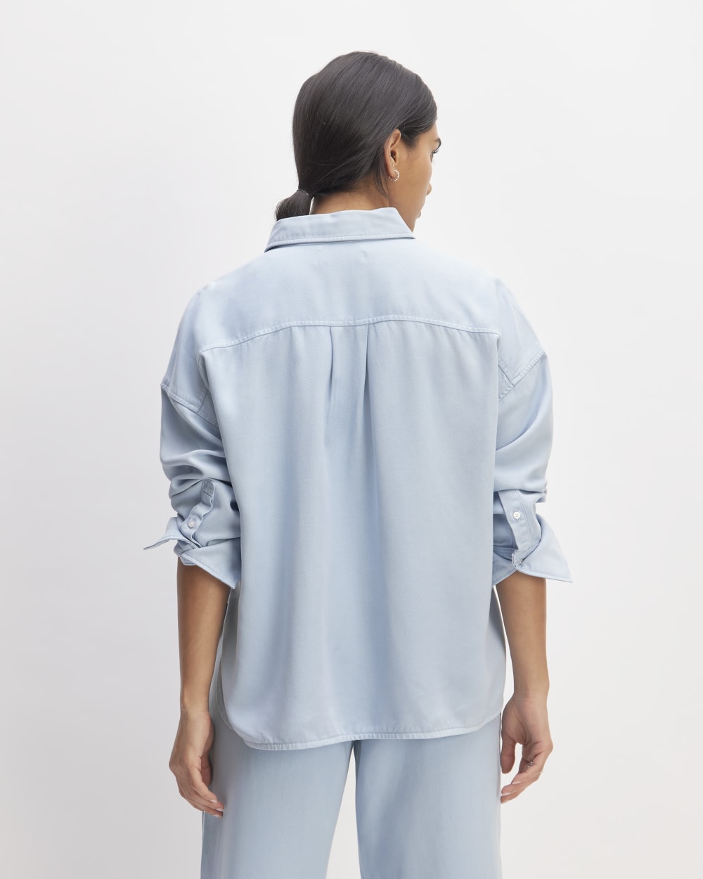 The Boxy Overshirt in Buttersoft in Chambray Blue — detail view