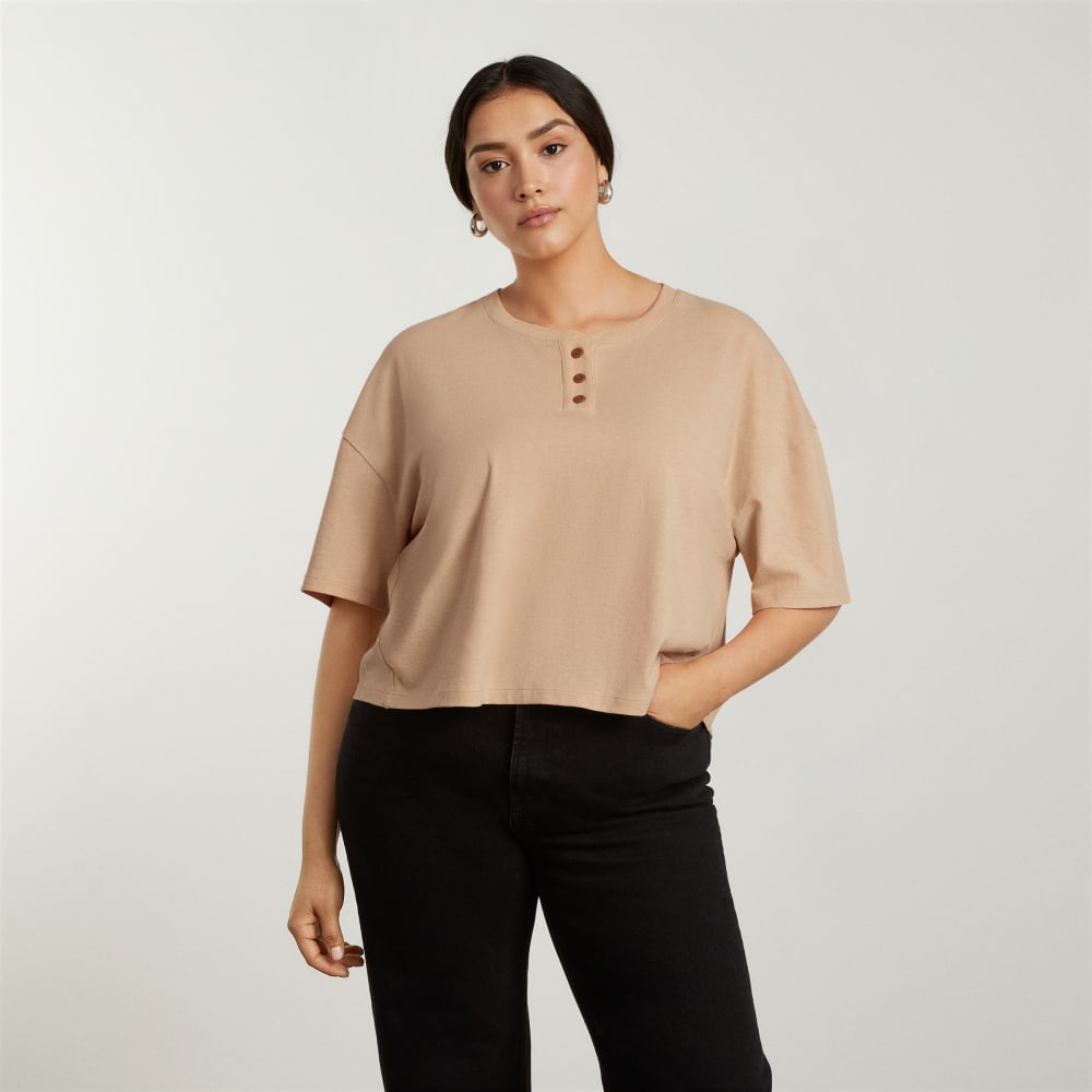 The Vintage Henley Hemp Tee in Hazelnut — alternate view
