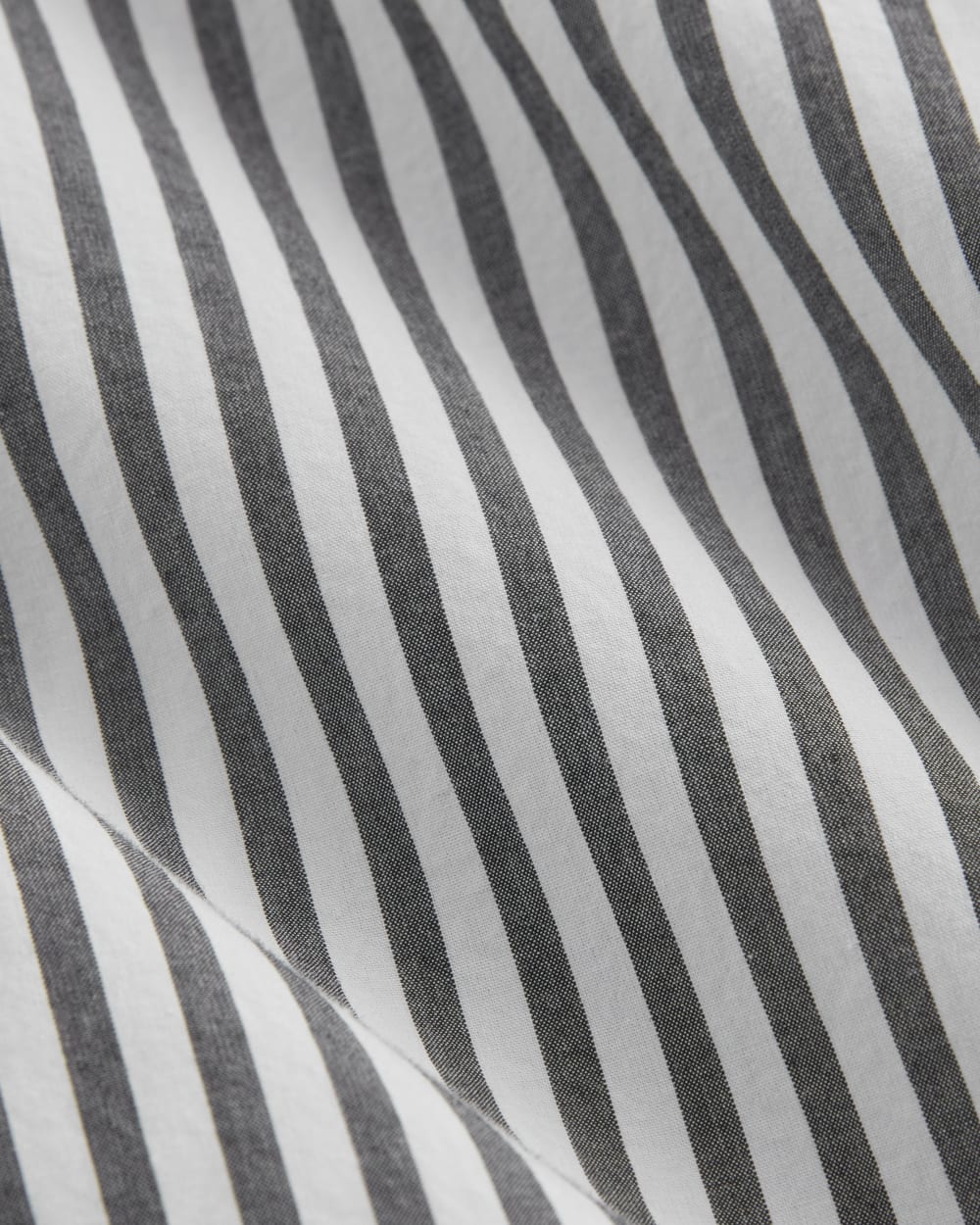 The Boyfriend Shirt in Ultrasoft Cotton in Optic White / Black — detail view