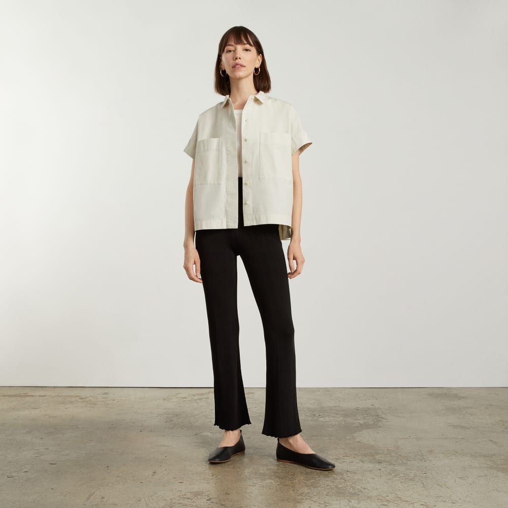 The Short-Sleeve Box Shirt in Sage — detail view