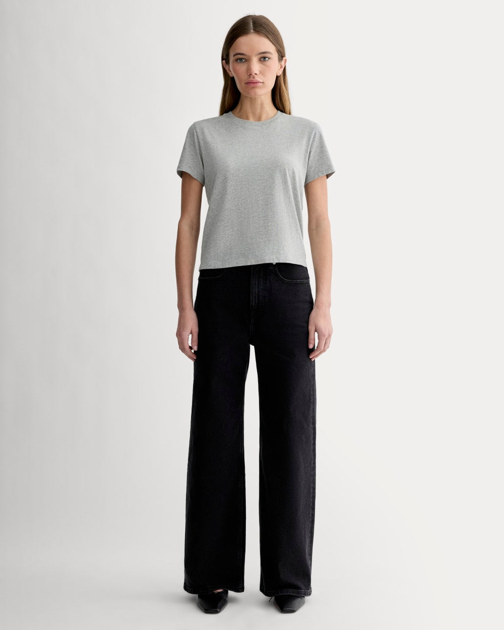 The Box-Cut Tee in Essential Cotton in Heathered Grey — detail view