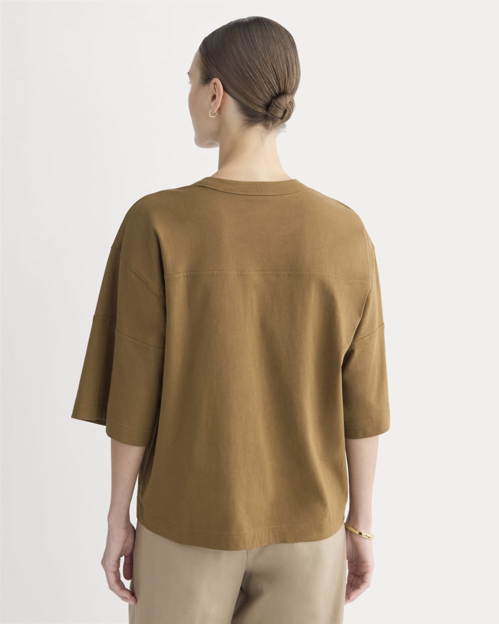 Oversized Varsity Tee in Essential Cotton in Toffee — detail view