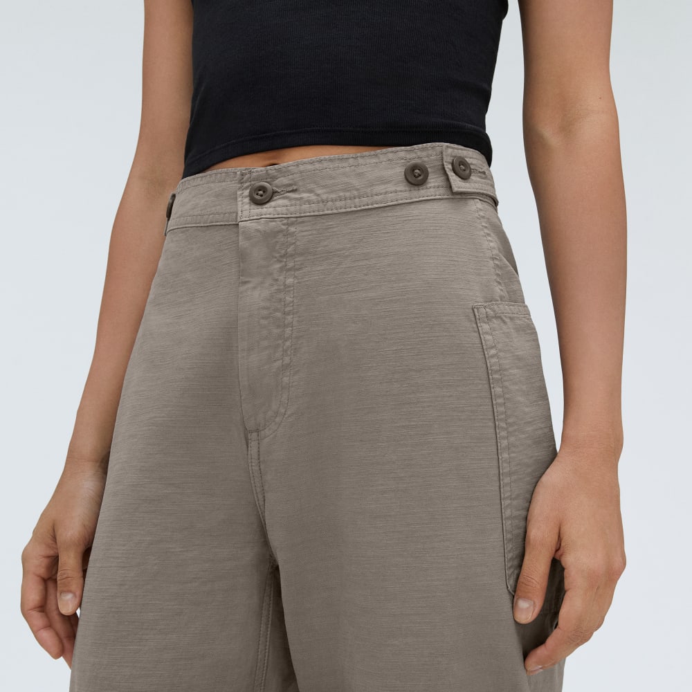 The Fatigue Barrel Pant in Clay — detail view