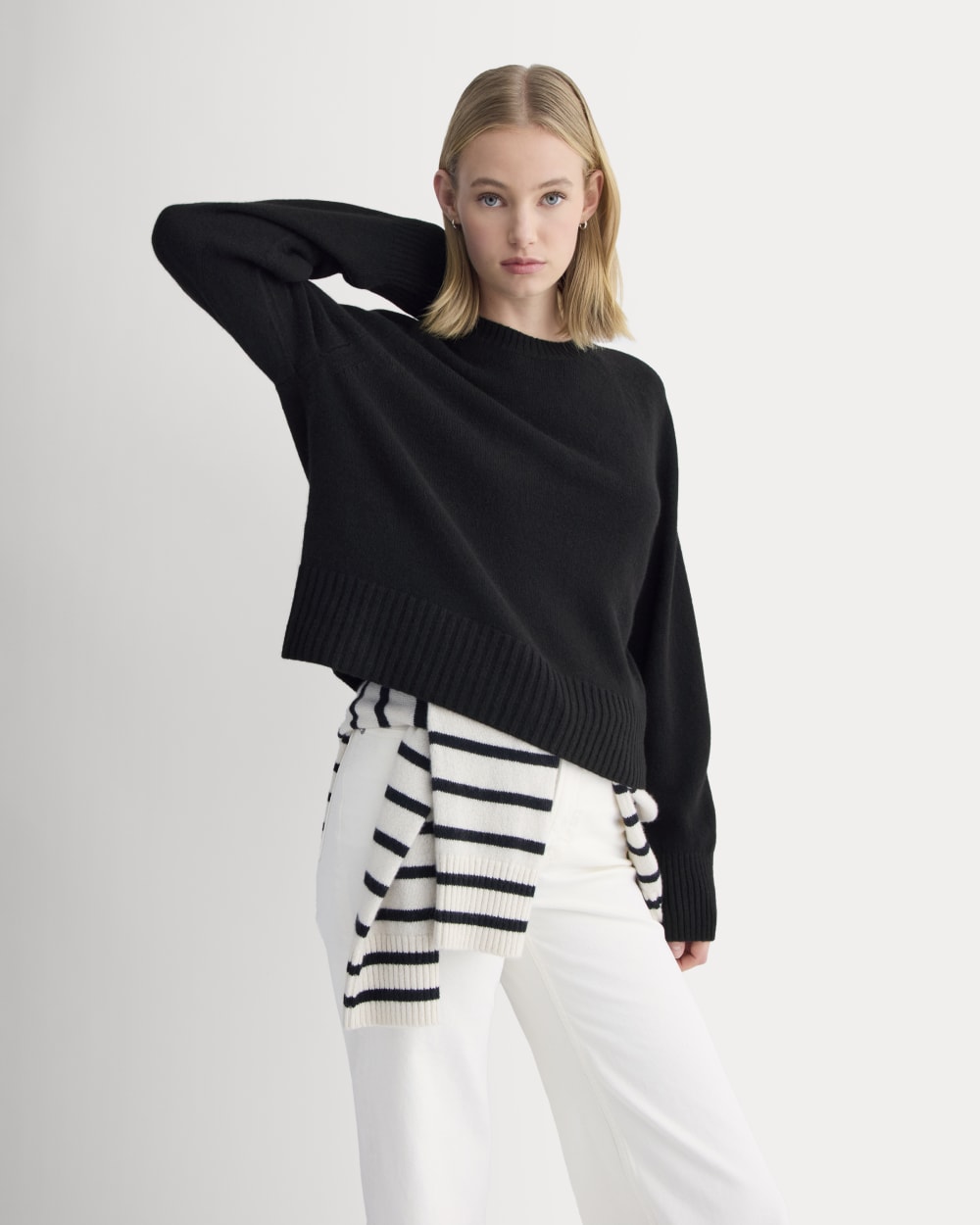 The Boxy Crew in Cashmere in Black — front view