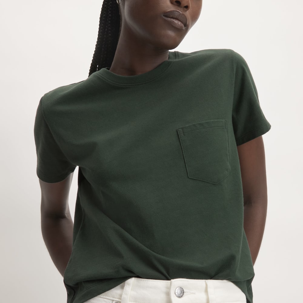 The Box-Cut Tee in Essential Cotton in Scarab — detail view