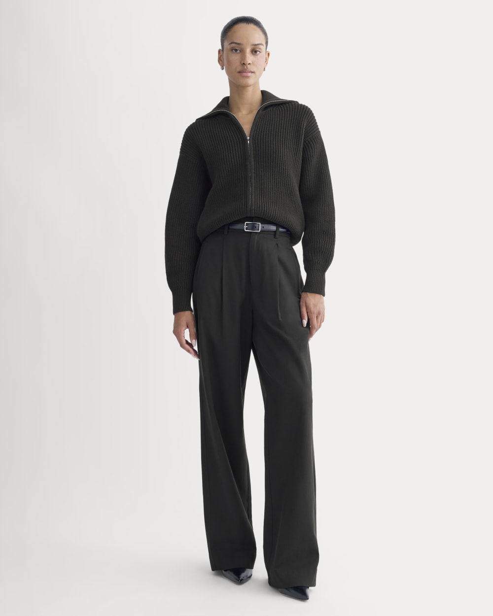 The Full-Zip Sweater in Everyday Cotton in Black — detail view