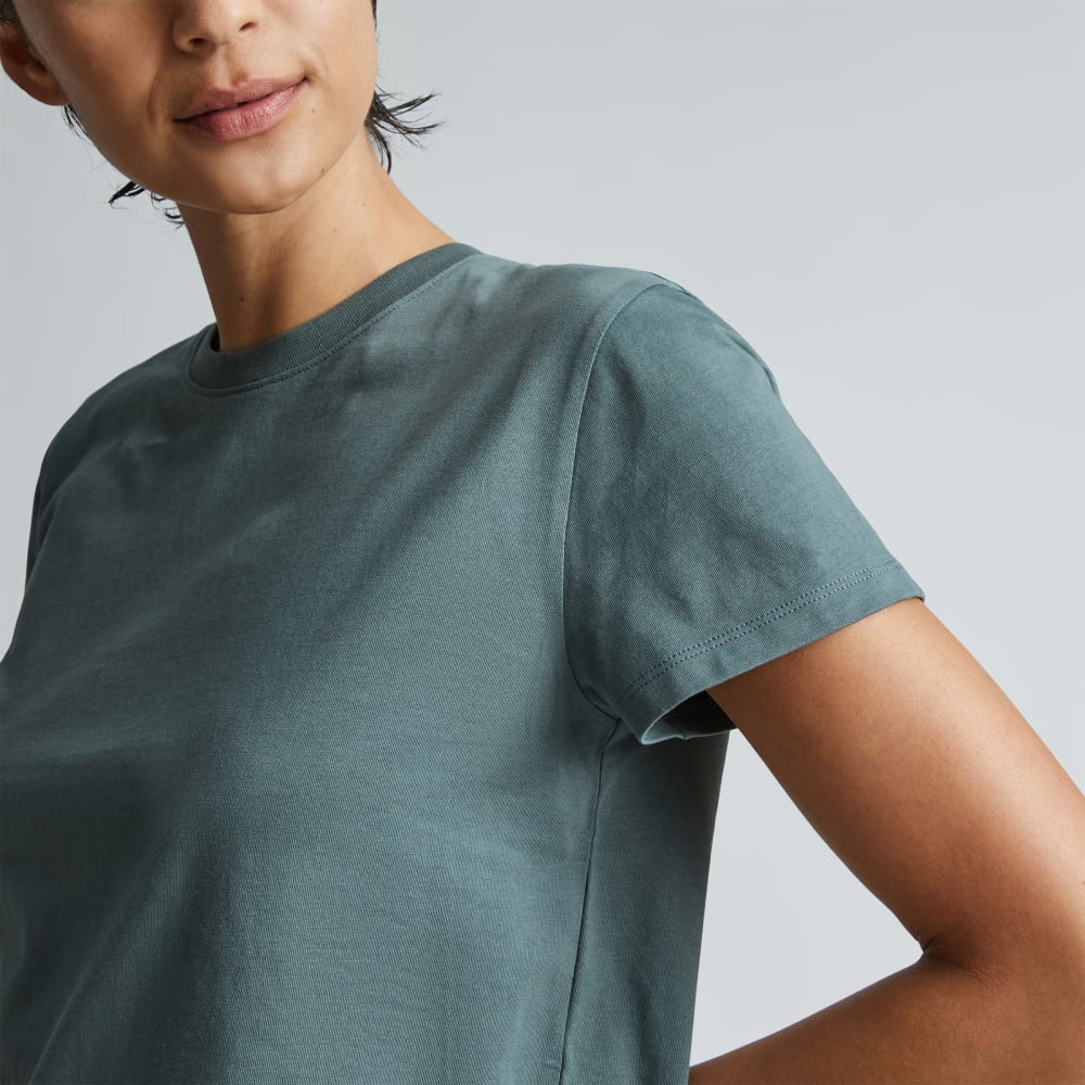 The Box-Cut Tee in Essential Cotton in Green Balsam — detail view