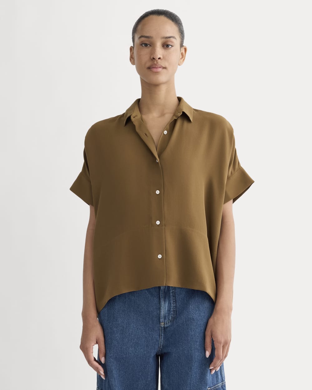 The Boxy Shirt in Washable Silk in Toffee — front view