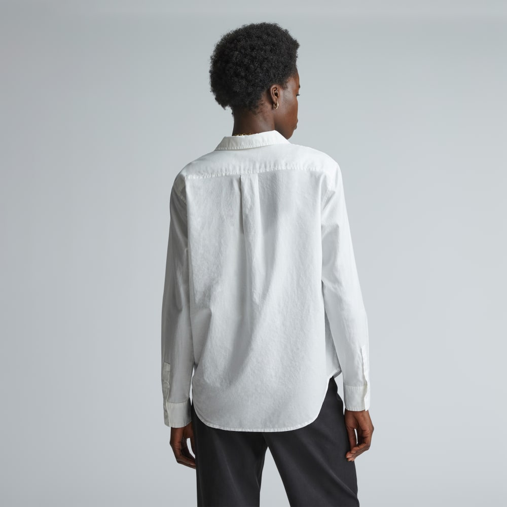 The Must-Have Shirt in Silky Cotton in Off-White — detail view