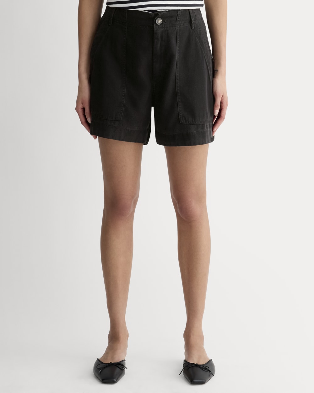 The Utility Short in Buttersoft in Black — detail view