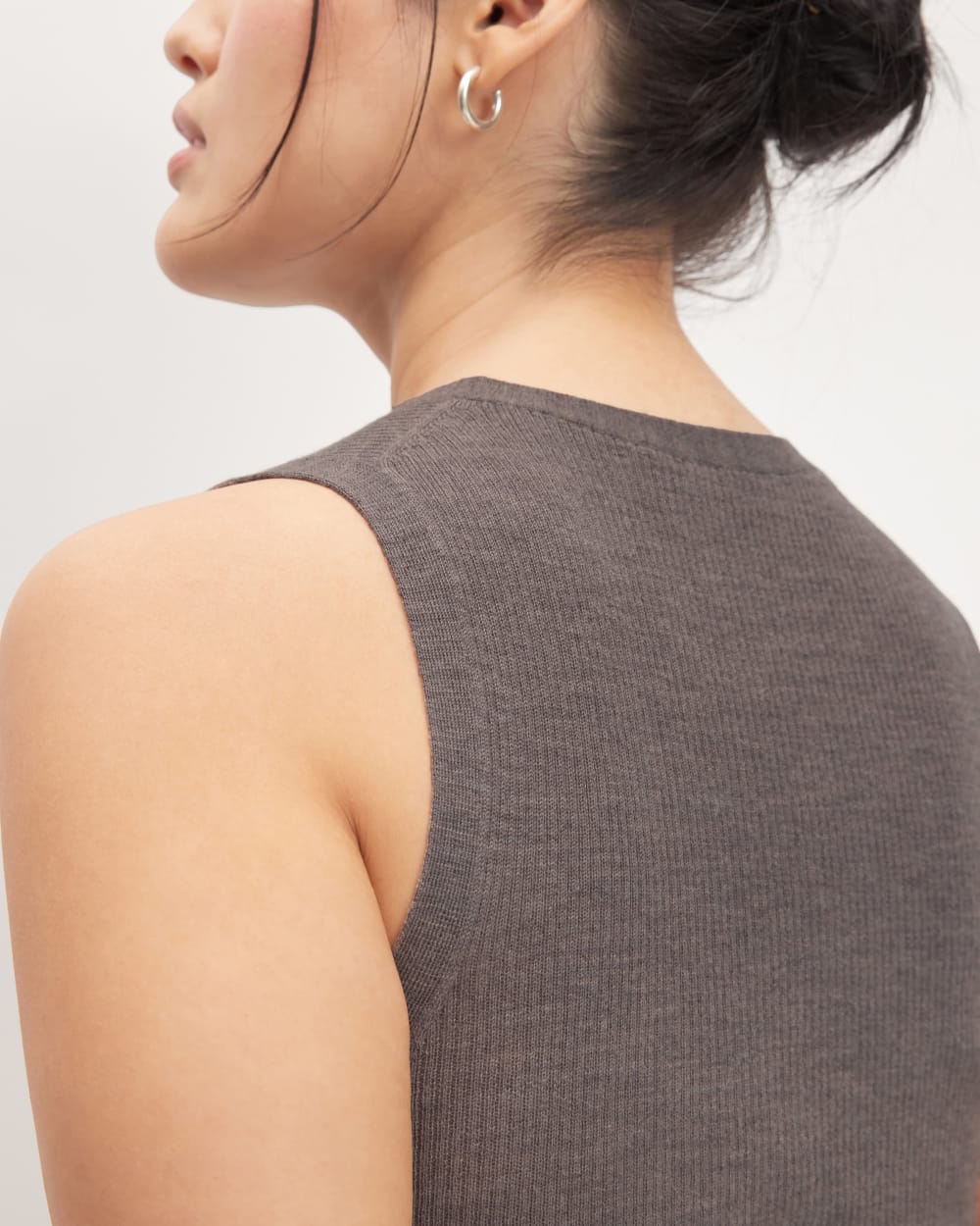The Tank in Ultrasoft Merino in Heather Cocoa — detail view