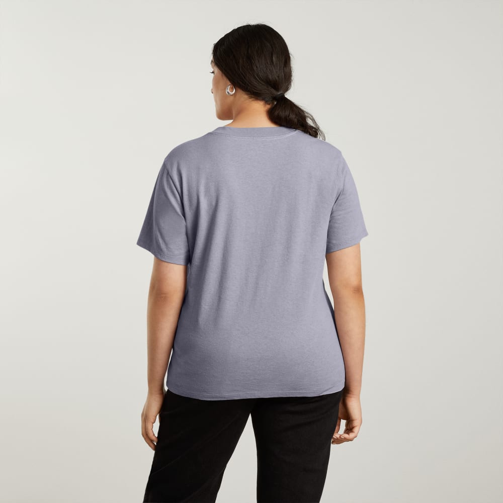 The Vintage V-Neck Hemp Tee in Lilac Grey — detail view