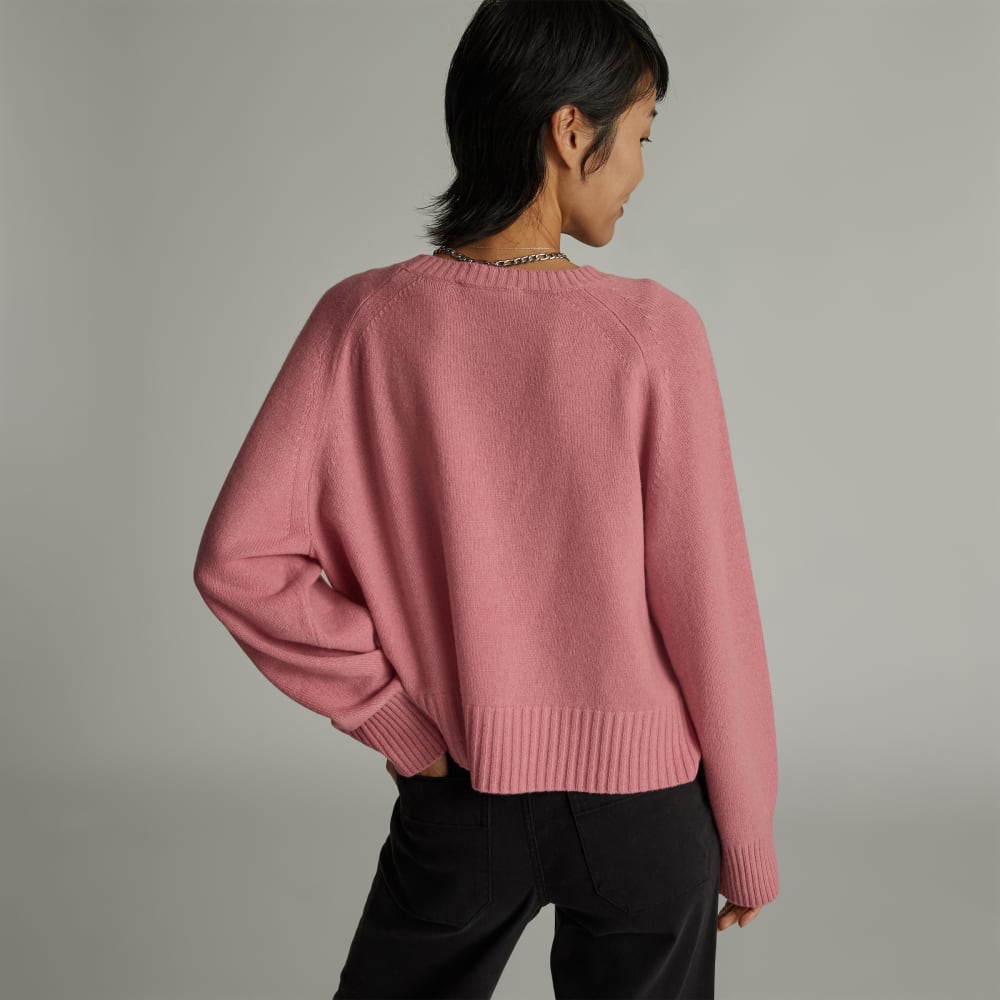 The Cashmere Boxy Crew in Bubblegum — detail view